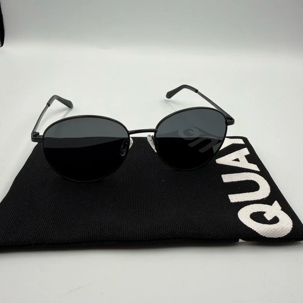 QUAY Australia Loop Me In Sunglasses